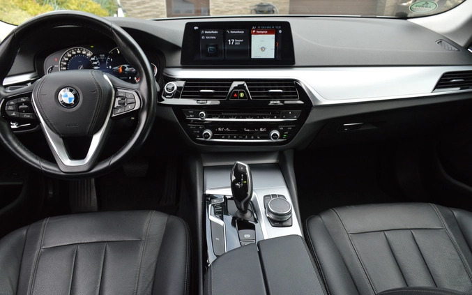 BMW Seria 5 cena 107800 przebieg: 151211, rok produkcji 2017 z Oleszyce małe 781